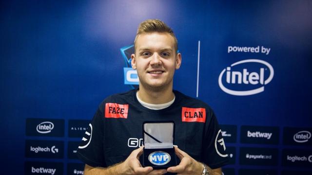 1401天没有 an 更新： CS2 社区要求Valve采取行动