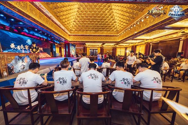 前LPL英文流解说Kitty晒照：猜猜我在哪！