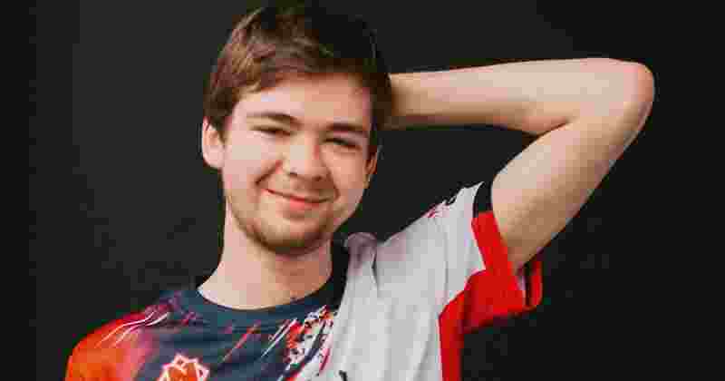 GALA Kaisa + rookie Ahri 恢复状态并共同取得 21 次击杀 Invictus Gaming 击溃了 Top Esports 并拿回一分